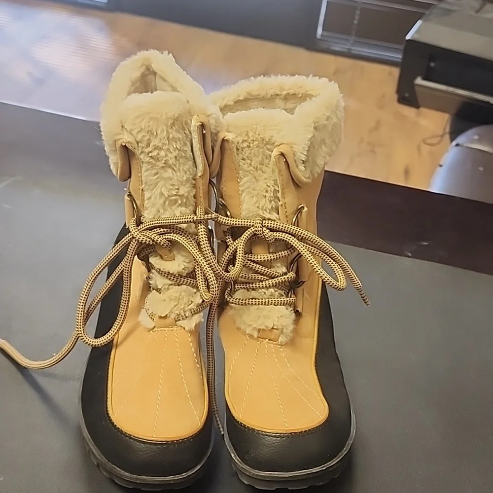 Jambu, Northgate  waterproof women's boots.